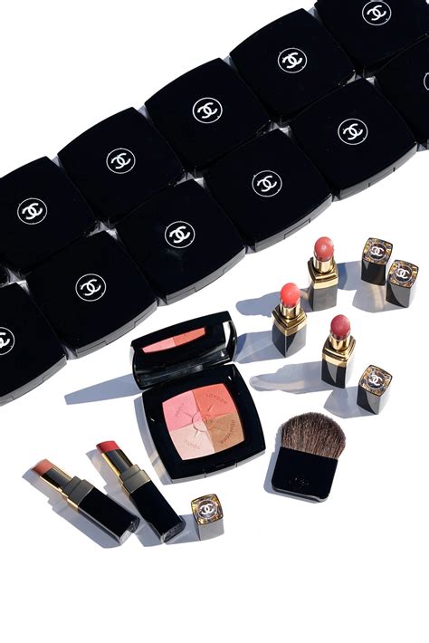 voyage de chanel travel face palette|Chanel travel accessories.